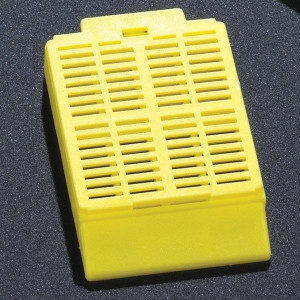 Cassette, Tissue Embedding with Attached Lid, 30? Writing Area, YELLOW, 500/Dispenser Box, 2 Boxes/Unit